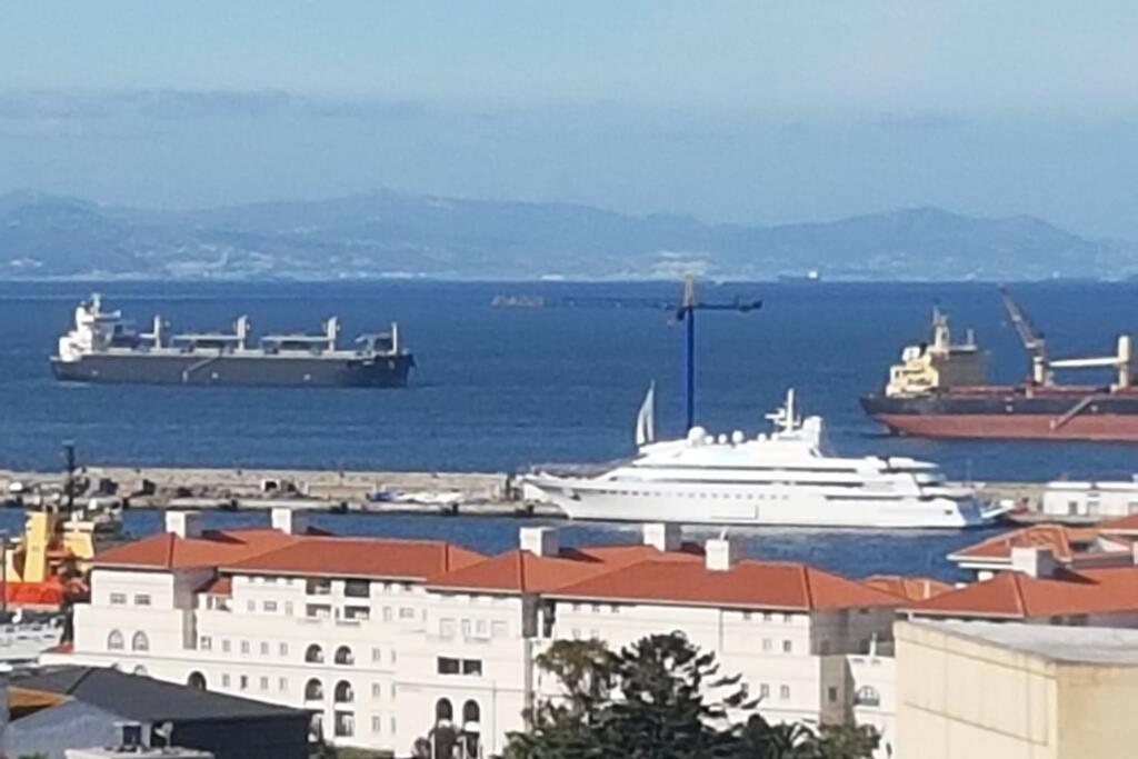 Charming Colonial Flat In Historic Building Lejlighed Gibraltar Eksteriør billede