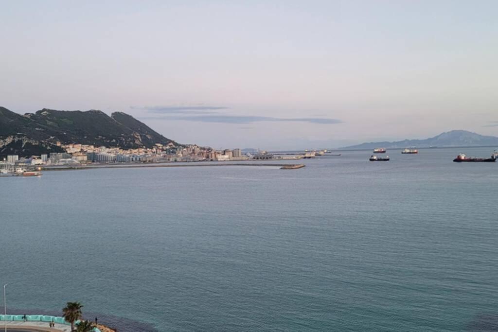 Charming Colonial Flat In Historic Building Lejlighed Gibraltar Eksteriør billede